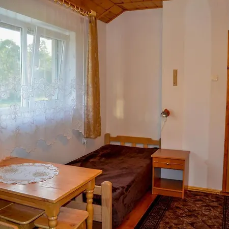 Dom Caloroczny - Noclegi Pod Ostrym Dzialem Ustrzyki Dolne Exterior photo