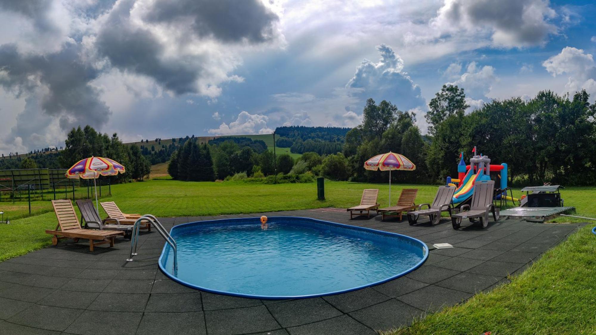 Dom Caloroczny - Pod Ostrym Dzialem Apartment Ustrzyki Dolne